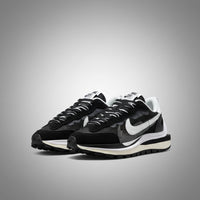 NIKE SACAI
