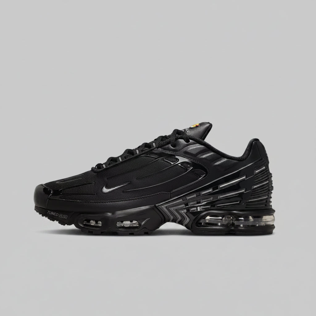 NIKE AIR MAXPLUS TRIPLE BLACK