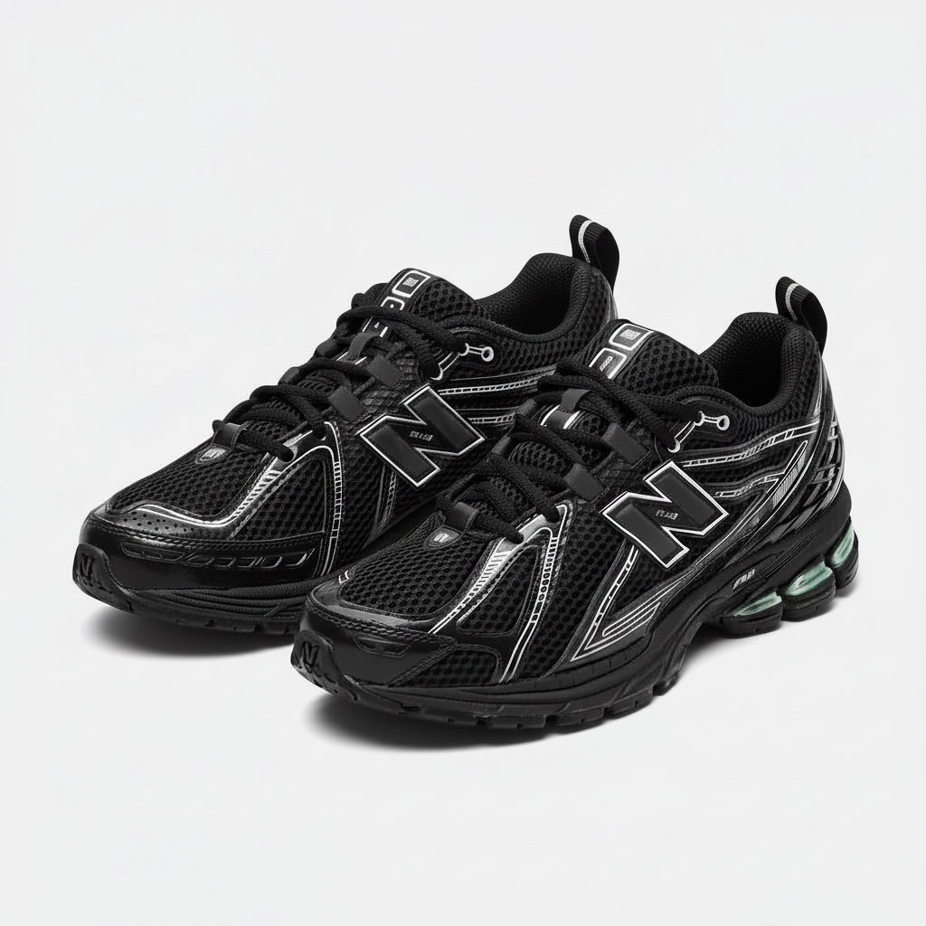 NEW BALANCE 1906R  TRIPLE BLACK