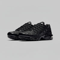NIKE AIR MAX TRIPLE BLACK