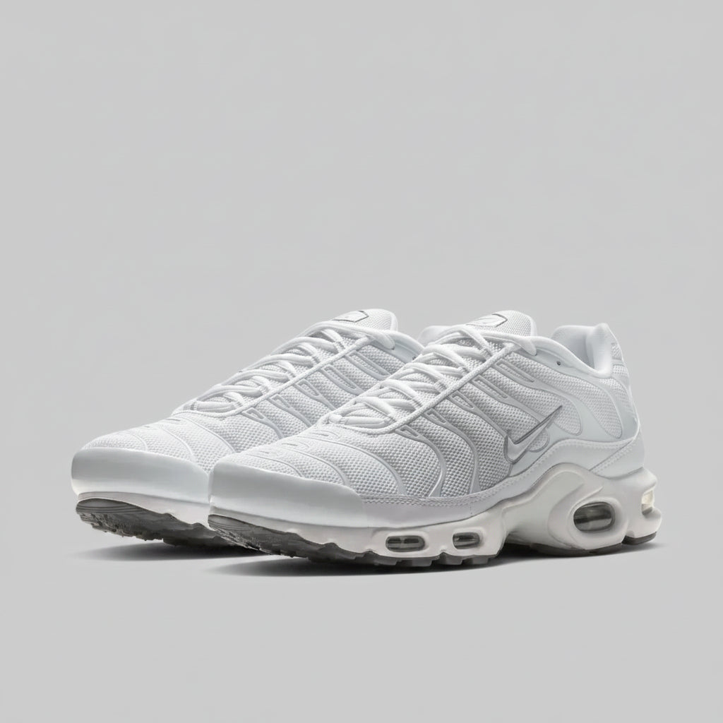 NIKE TN TRIPLE WHITE