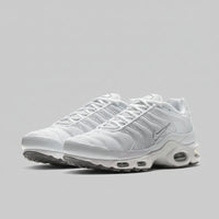 NIKE TN TRIPLE WHITE