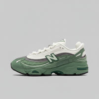 NEW BALANCE 1000 GREEN WHITE