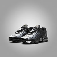 NIKE AIR MAX PLUS BLACK