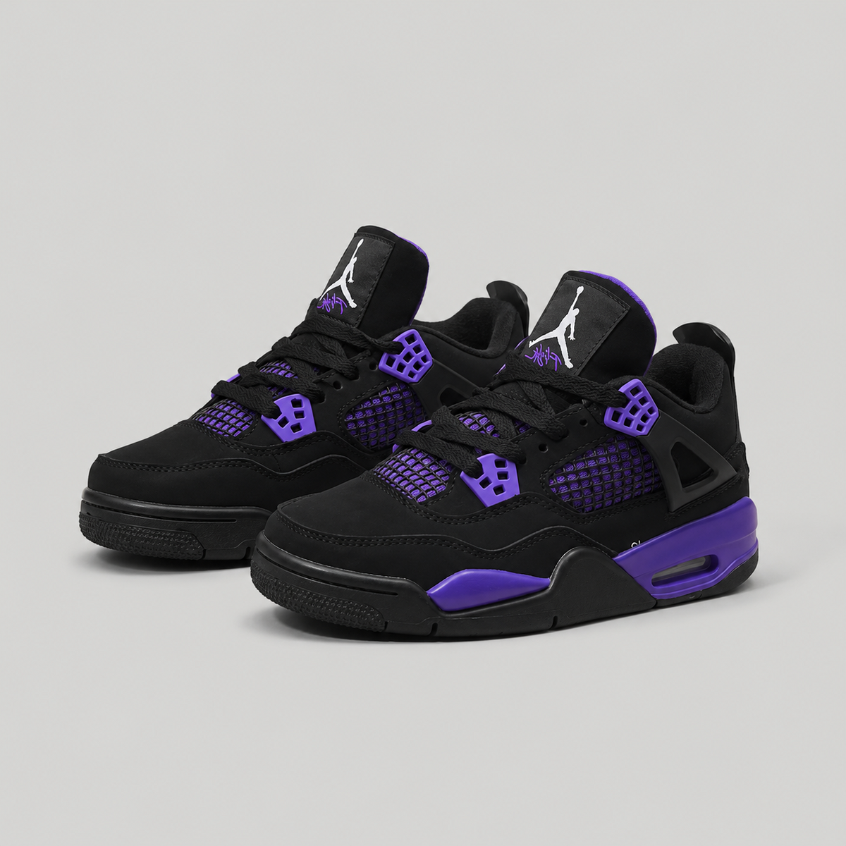 JORDAN RETRO 4