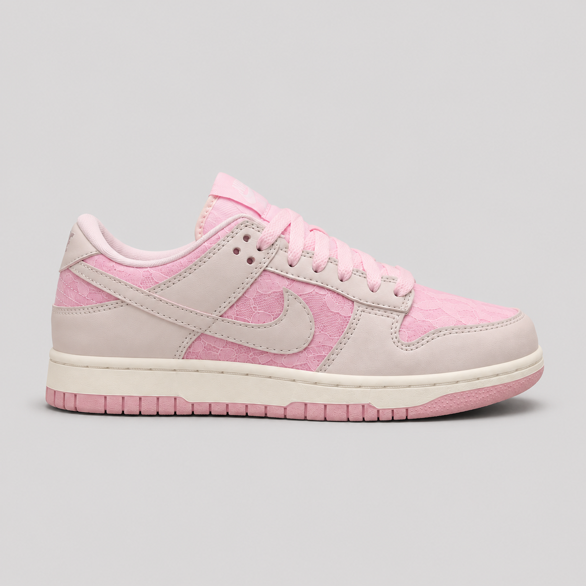 NIKE DUNK REGAL PINK